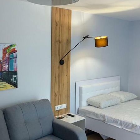 Пр Поля 110 Апартаменты Dnipro Extérieur photo